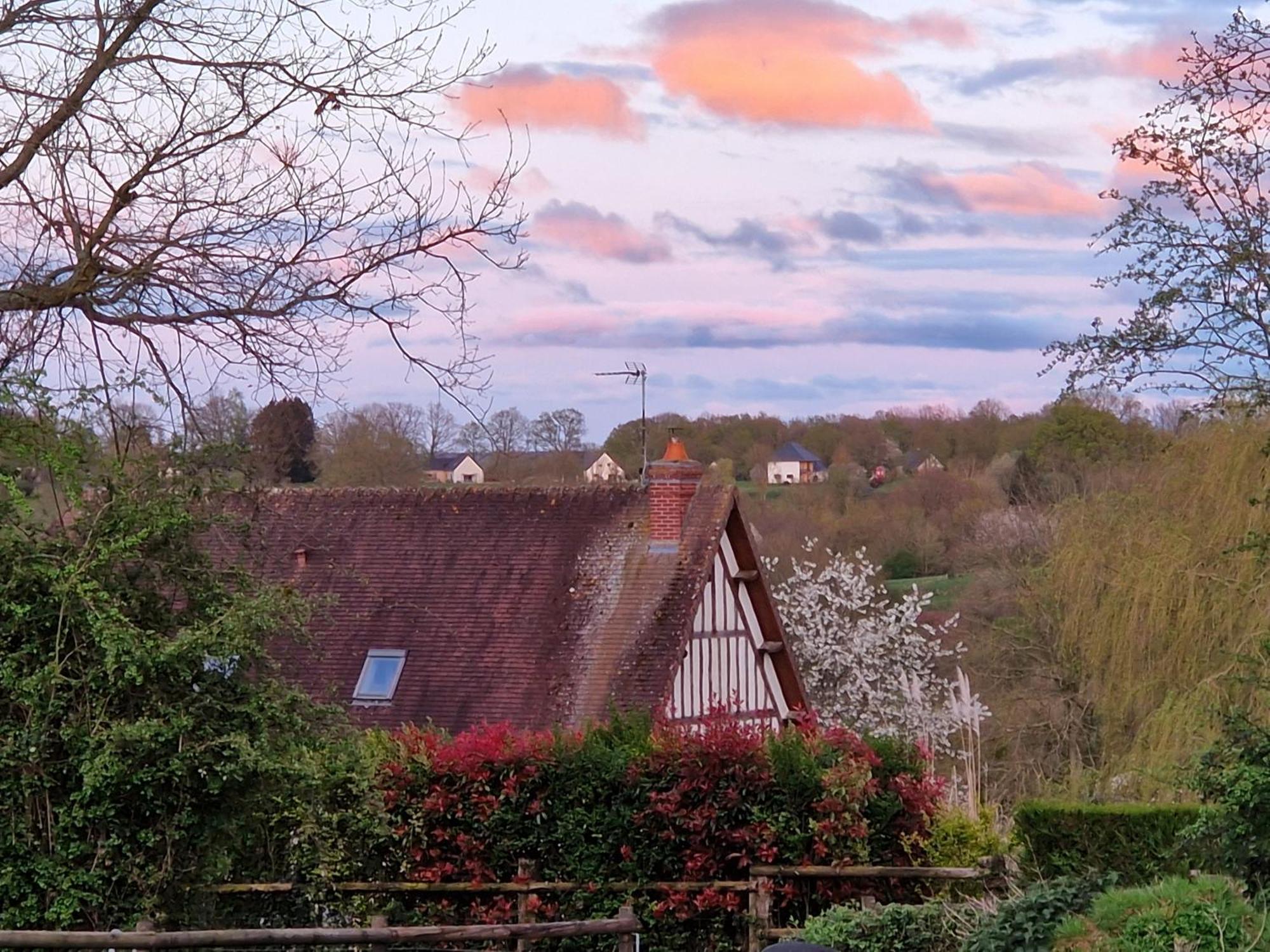 Relais Equestre Du Miloir - Chambres D'Hotes Saint-Desir Exteriér fotografie